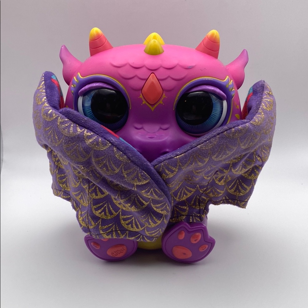 FurReal Moodwings Baby Dragon Interactive Pet Color Changing Eyes Tummy